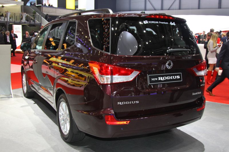SSANGYONG Rodius Stavic