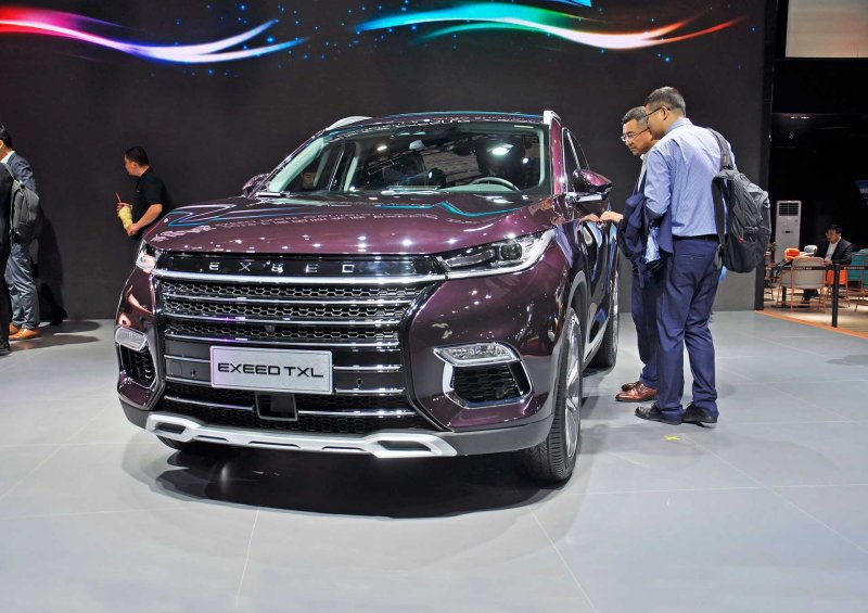 Китайский кроссовер Chery Exeed TXL, 2020