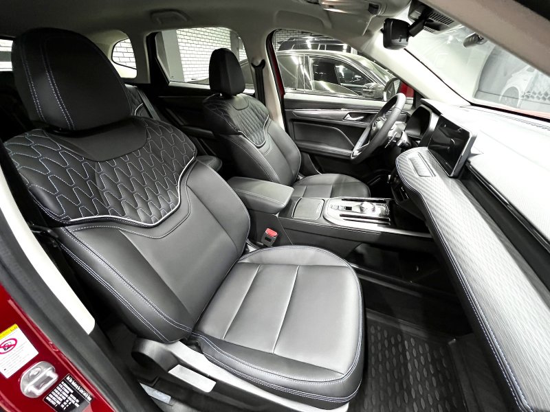 Haval Jolion 2022 белый салон