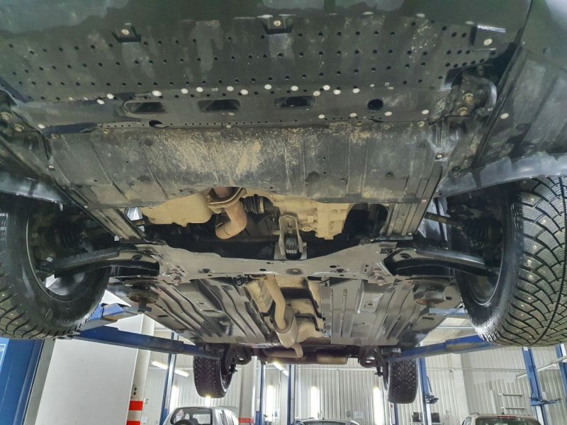 Suzuki Vitara 4wd днище