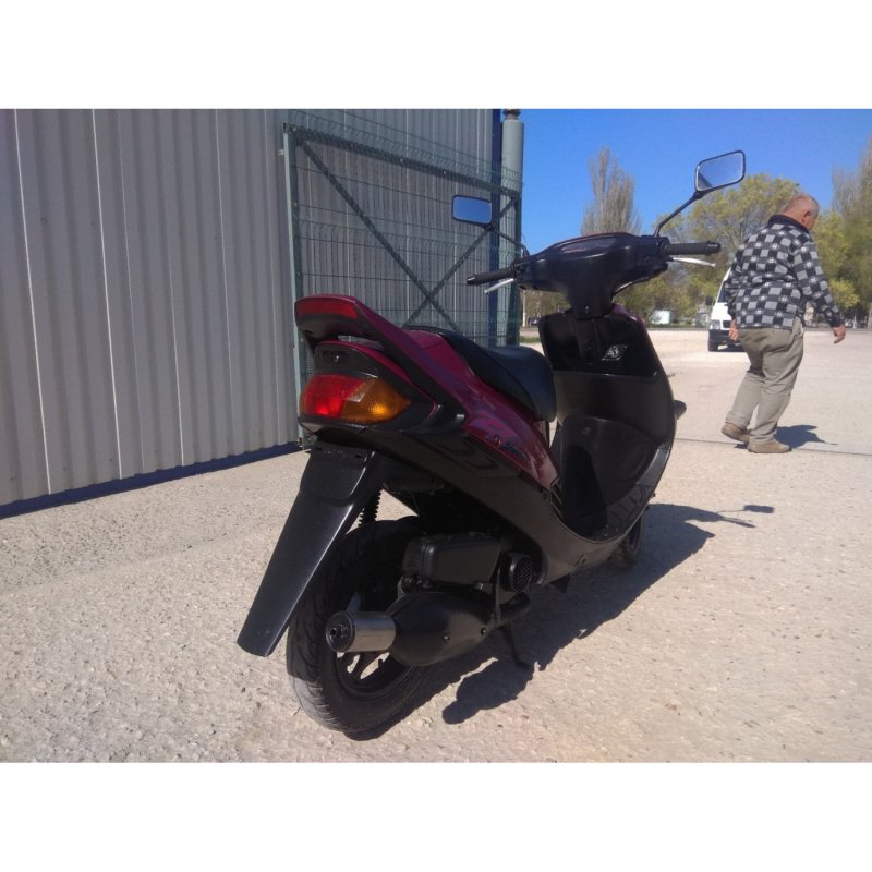 Скутер Suzuki Sepia ZZ