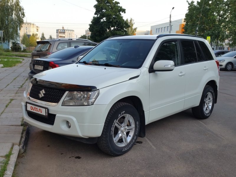 Suzuki Grand Vitara 2010 белая