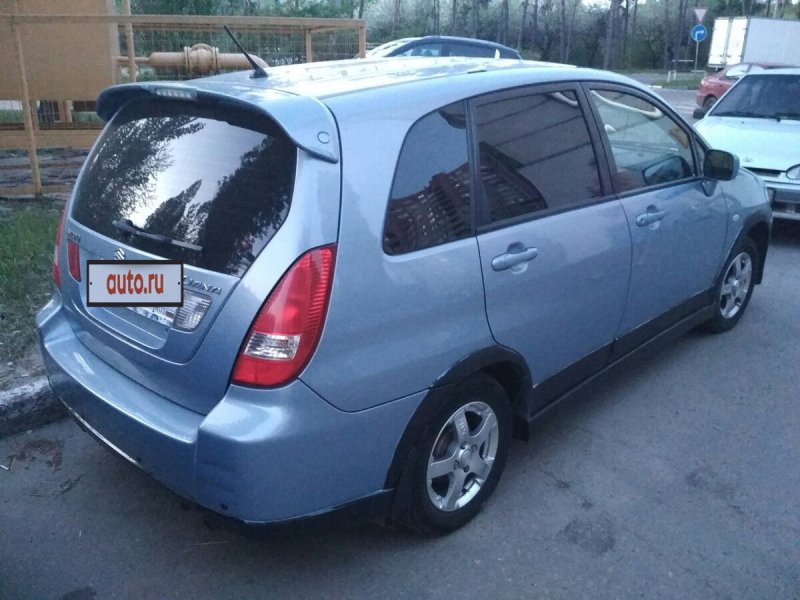 Suzuki Liana 2003 и Приора хэтчбек