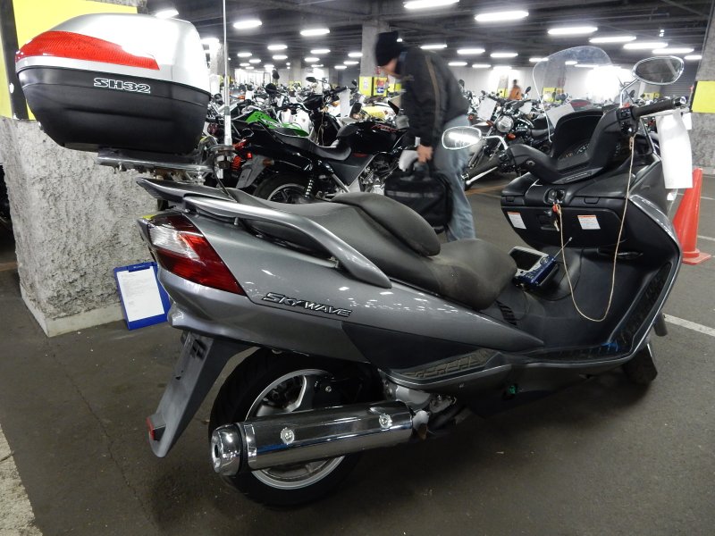 Багажник под кофр скутер Suzuki Skywave 400 2010 года