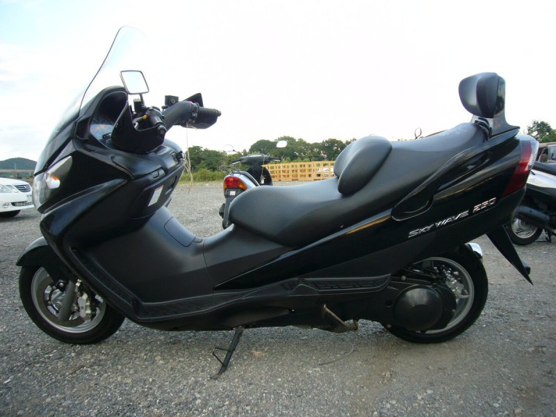 Skywave 250 Suzuki k2