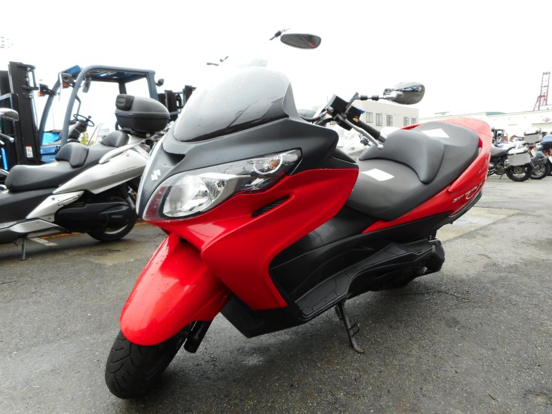 Скутер Suzuki Skywave 250 (Burgman)
