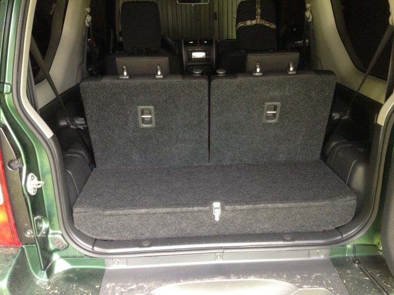 Suzuki Jimny полка в багажник