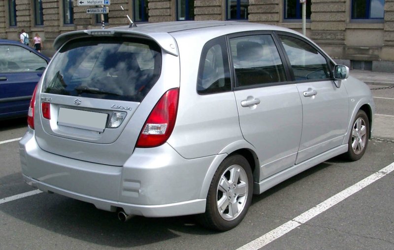Suzuki Liana 2004 хэтчбек