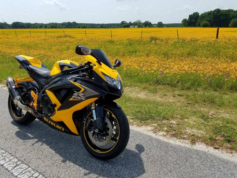 Suzuki GSX-R 600 желтый