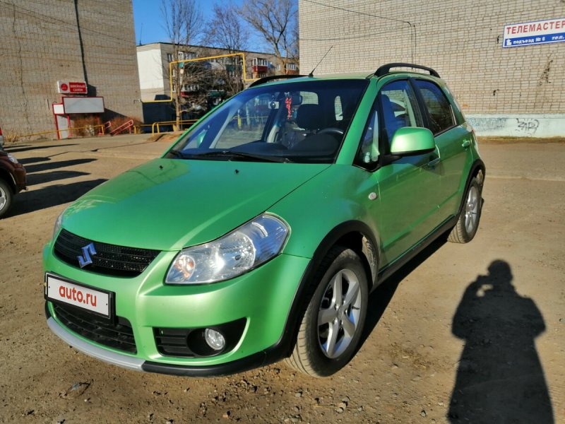 Suzuki sx4 зеленая