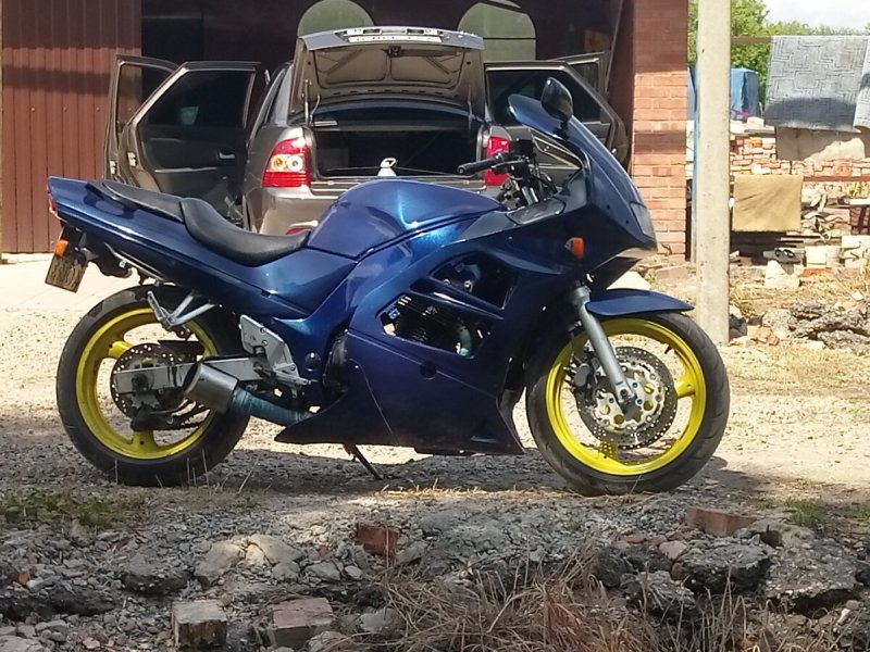 Honda RF 400