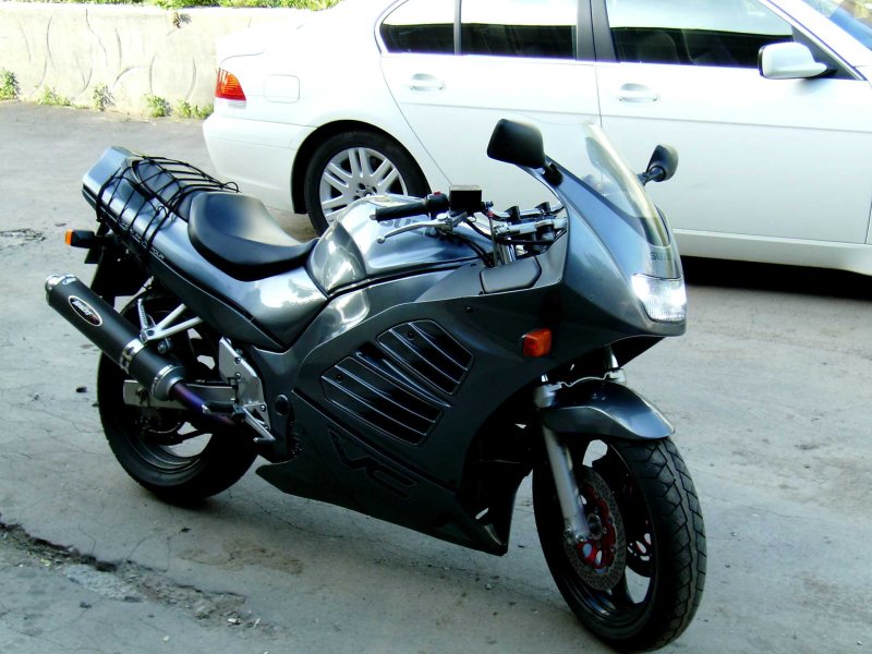 Suzuki RF 400