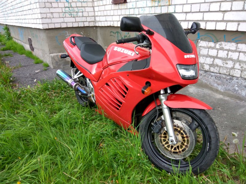 Suzuki RF 400 Yellow