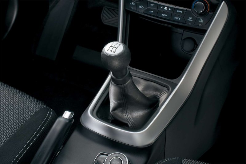 Рычаг МКПП на Сузуки sx4