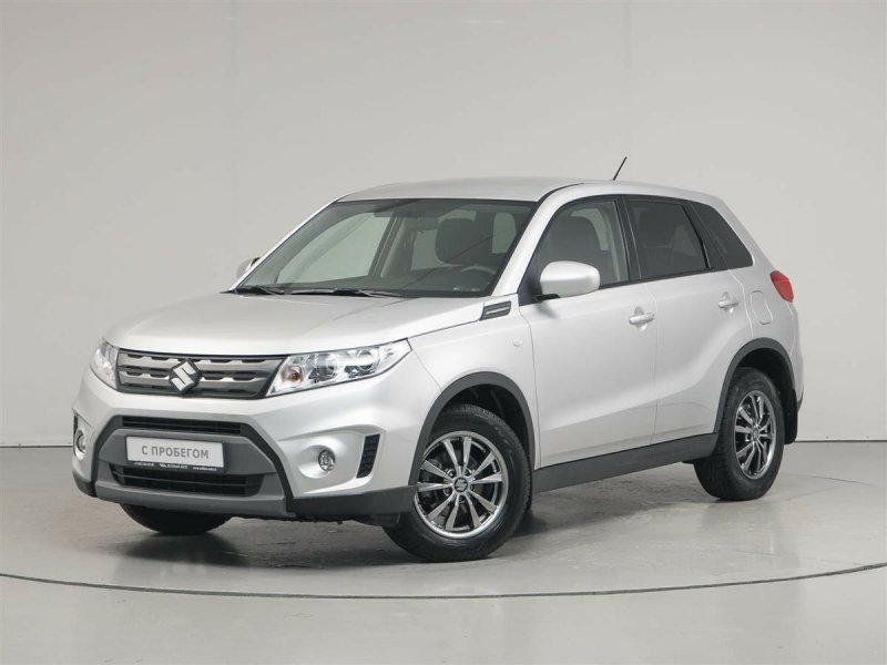 Серебристый Suzuki Vitara