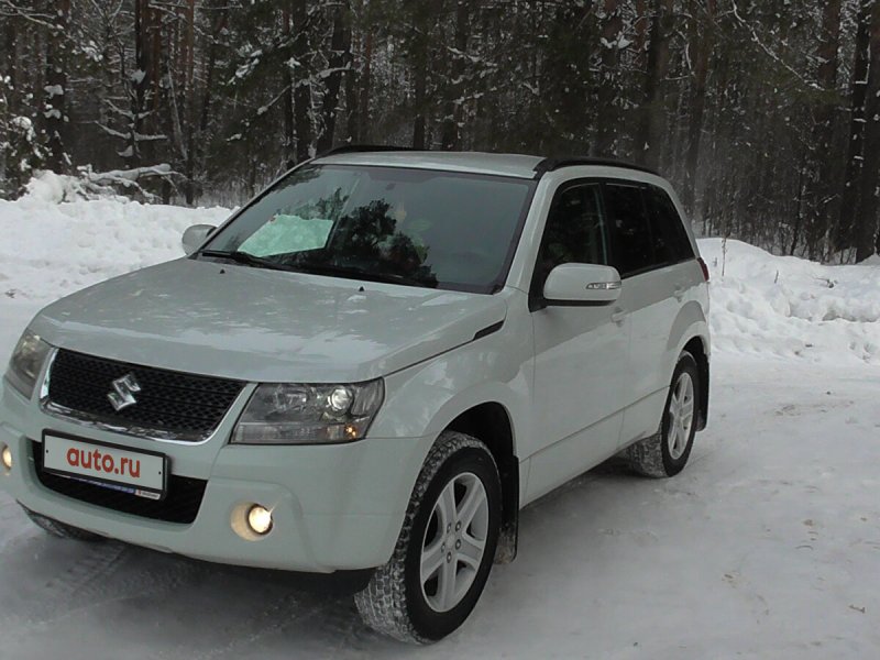 Suzuki Grand Vitara 2010 белая