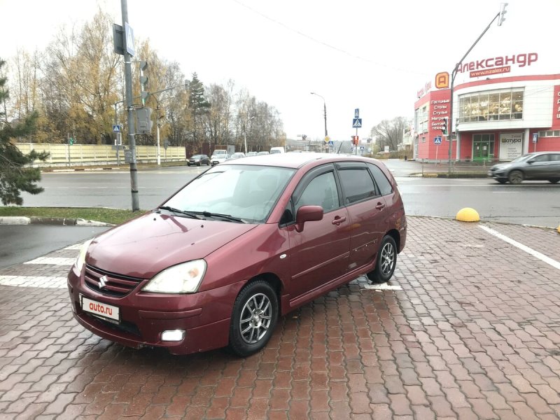 Сузуки Лиана красная