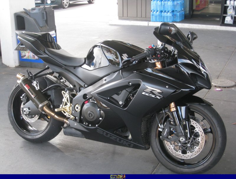 Suzuki GSX r1000 черный