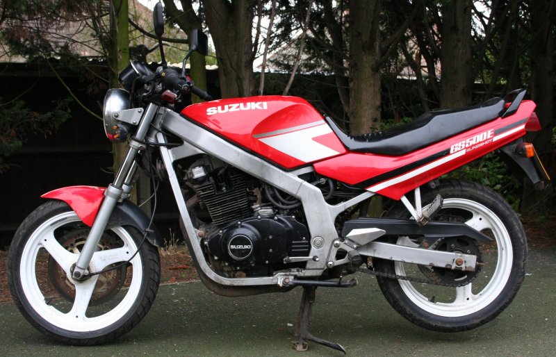 Сузуки GS 500