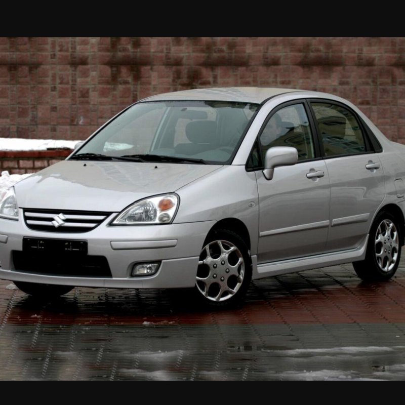 Suzuki Liana