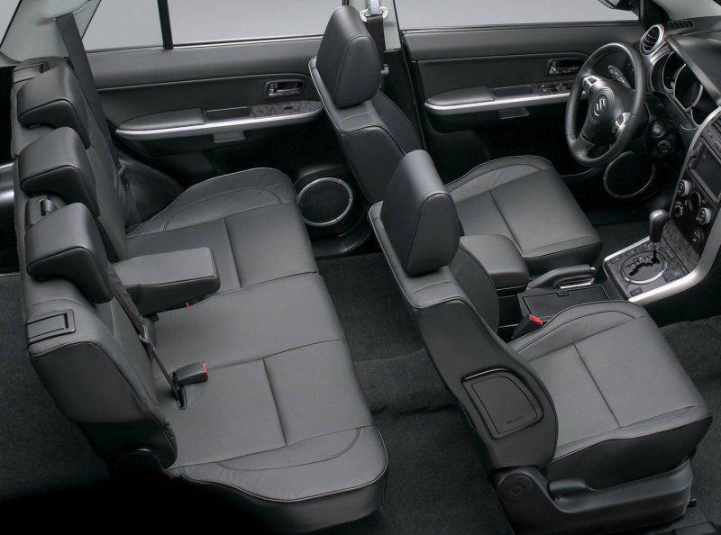 Suzuki Grand Vitara 2013 салон