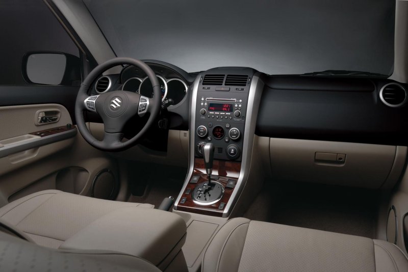 Suzuki Grand Vitara 2010 салон