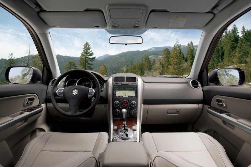 Suzuki Grand Vitara 2013 салон