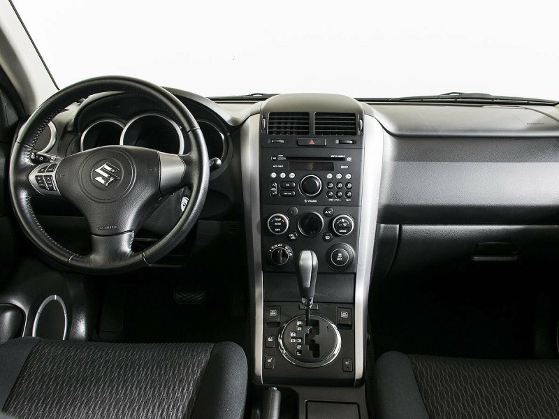 Suzuki Grand Vitara 2012 салон