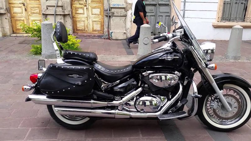Suzuki Boulevard m50