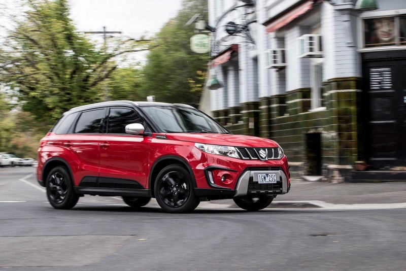 Suzuki Vitara, 2016 красный