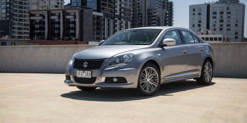 Suzuki седан Kizashi