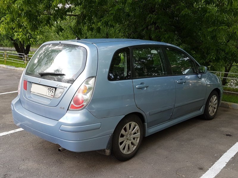Сузуки Лиана 2005 хэтчбек