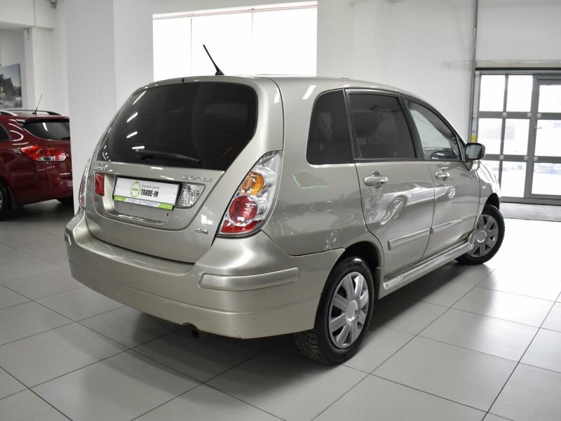 Suzuki Liana 2005