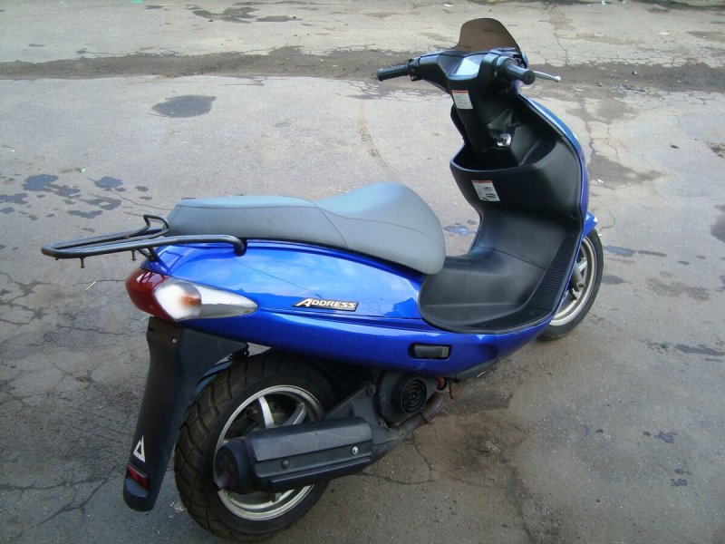 Скутер Сузуки 110