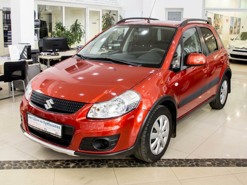 Suzuki sx4 2013 красный