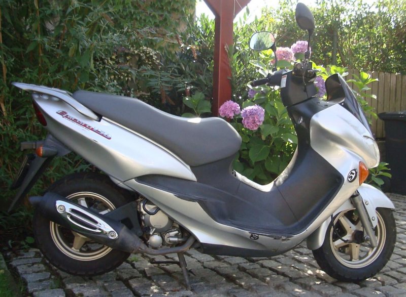 Suzuki Epicuro 150 ветровое стекло