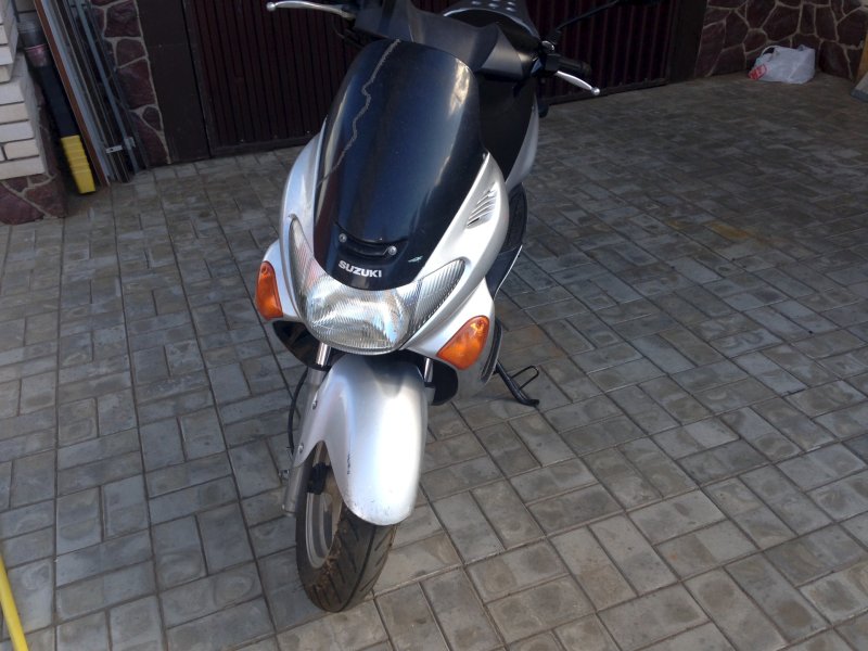 Сузуки Авенис 150 фото