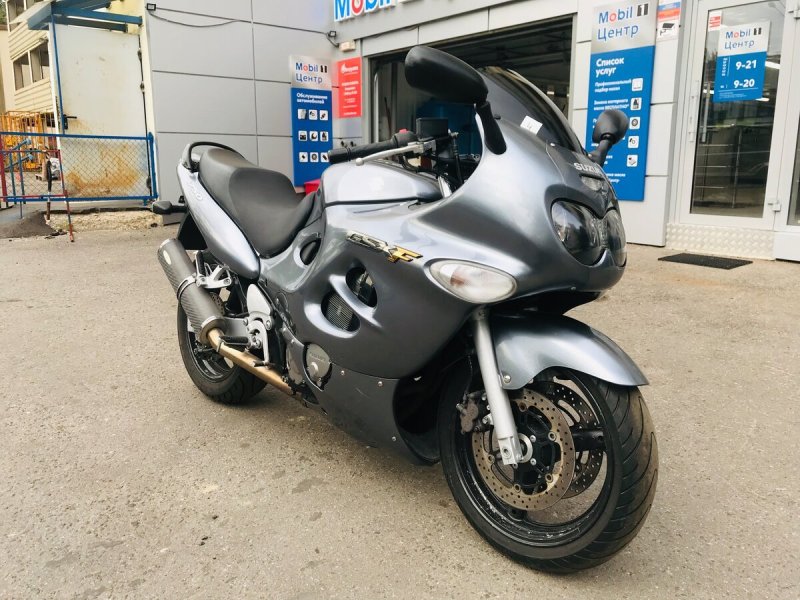 Suzuki Katana 750