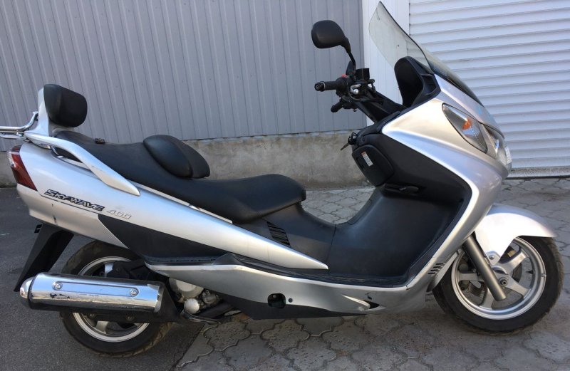 Макси скутер Сузуки Скайвэй 400 2006
