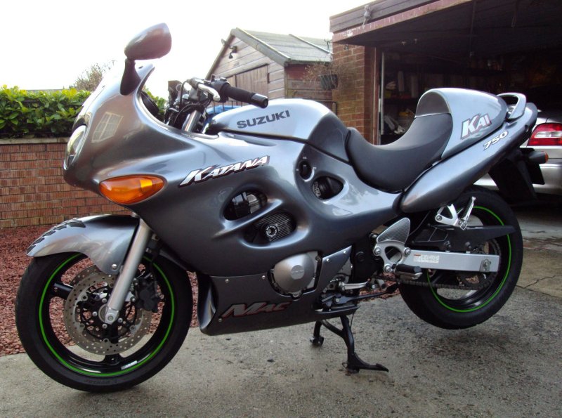 Suzuki GSX 750 F