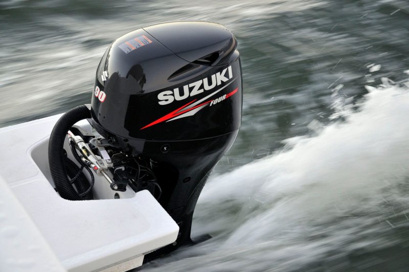 Лодочный мотор Suzuki DF 70 АTS (белый)