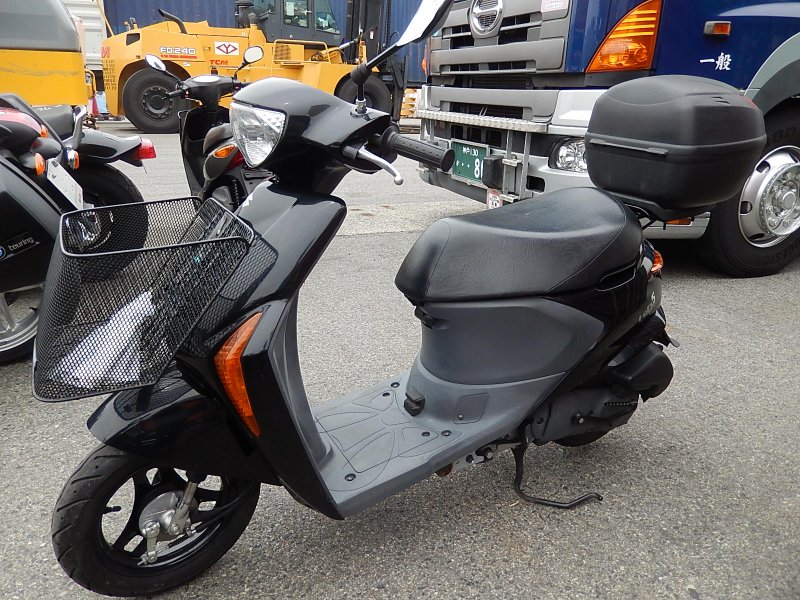 Скутер Suzuki Lets 1