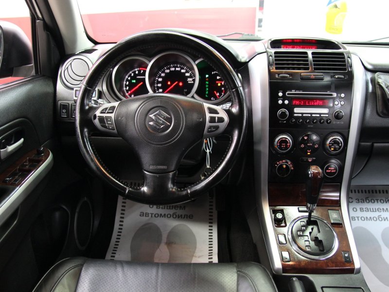 Grand Vitara 2008 салон