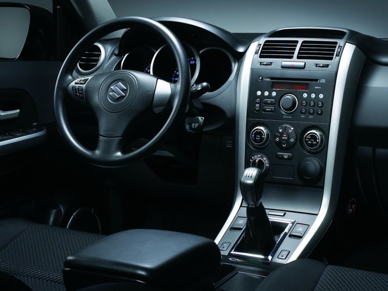 Suzuki Grand Vitara 2010 салон