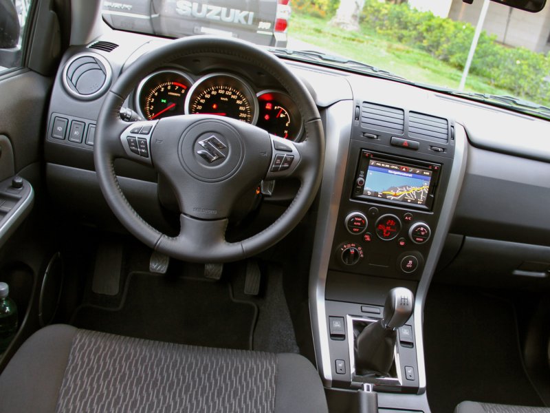 Suzuki Grand Vitara 2006 салон