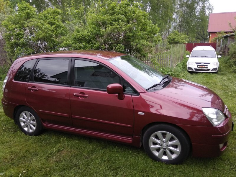Сузуки Лиана 2007 красная