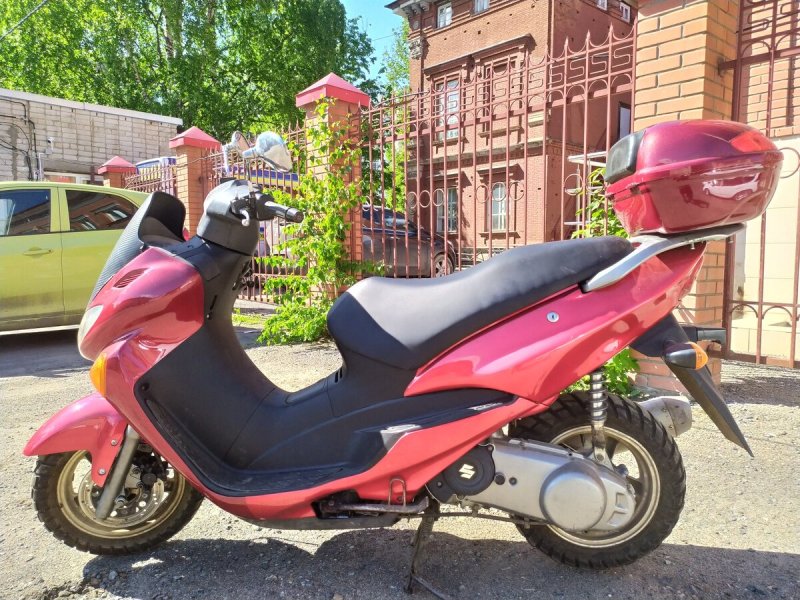 Мотороллер Suzuki Avenis 150