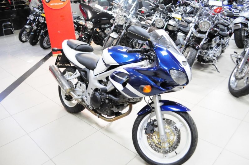 Suzuki SV 400 белый