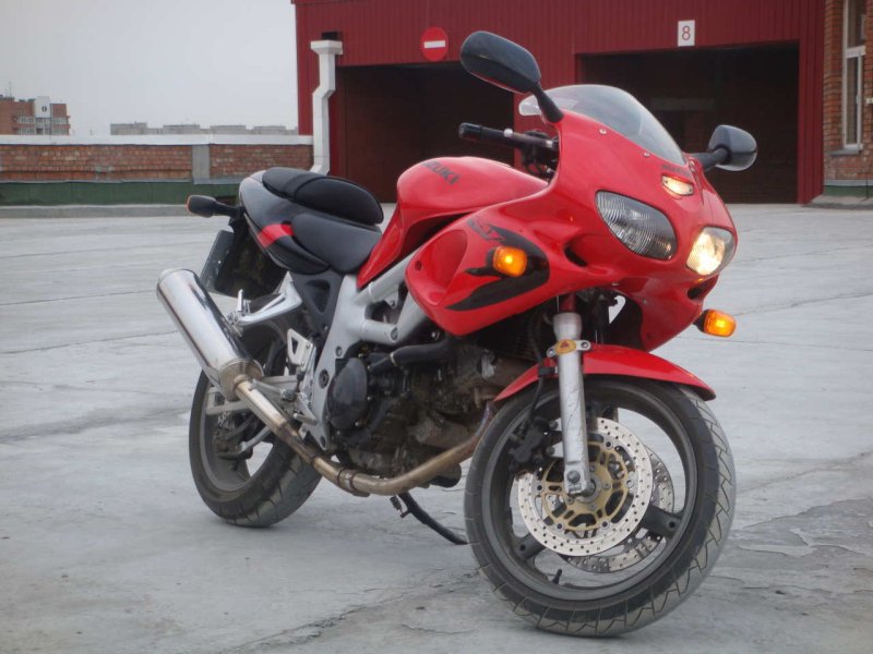 Suzuki sv400s