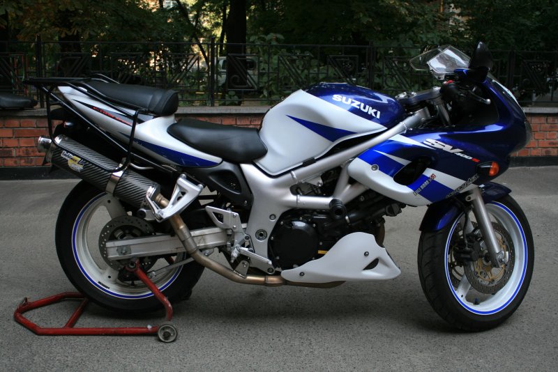 Мотоцикл Suzuki SV 400